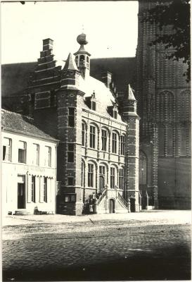 Stadhuis en toren St. Katharinakerk 
