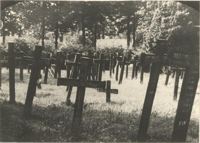 Kerkhof rond de kerk