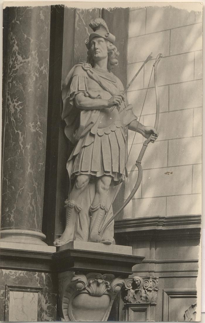 Allerheiligste Verlosserkerk / beeld St. Sebastiaan (?)