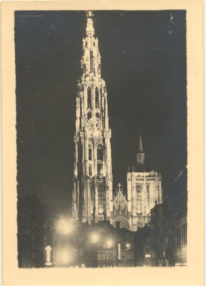 O.L. Vrouwkathedraal verlicht