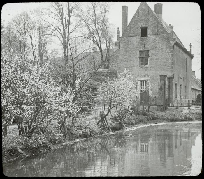 Corsendonck- woning aan water