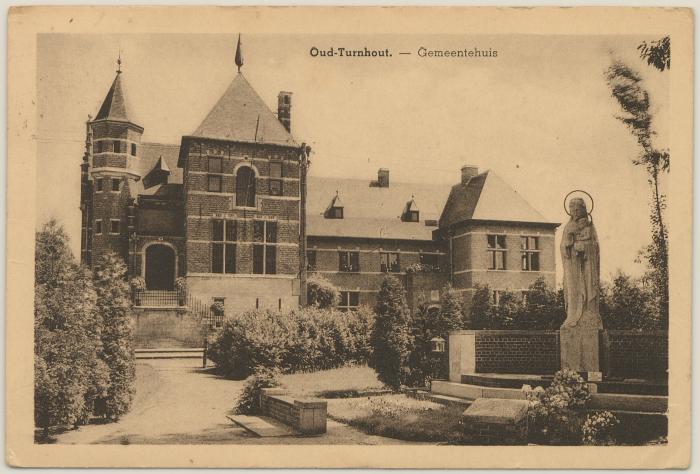 Oud-Turnhout. Gemeentehuis.