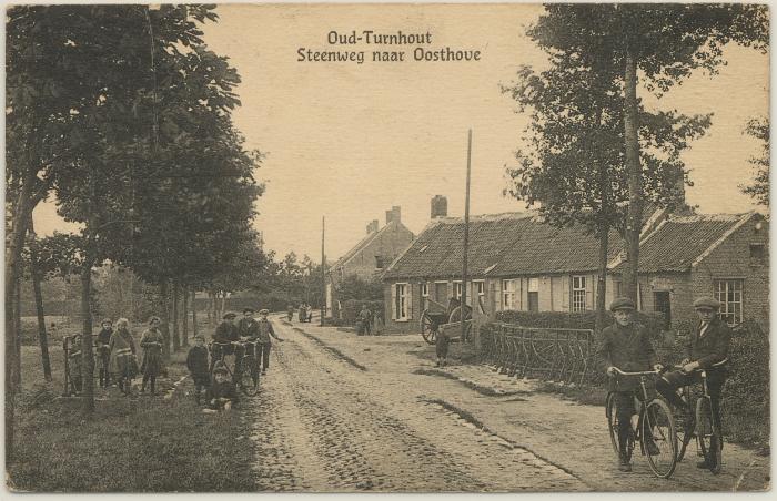 Oud-Turnhout. Steenweg naar Oosthove.