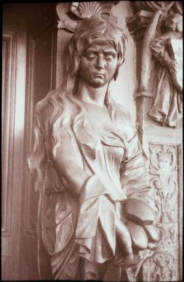 Temsche - houten beeld in kerk - V. Hal