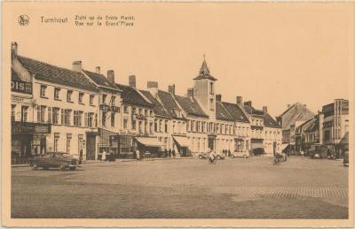 Turnhout Zicht op de Grote Markt. Vue sur la Grand'Place