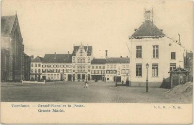 Turnhout. - Grand'Place et la Poste. Groote Markt