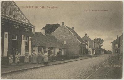 Oud-Turnhout. Dorpstraat.