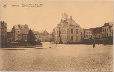 Turnhout Hôtel de Ville et Grand'Place Stadhuis en Groote Markt