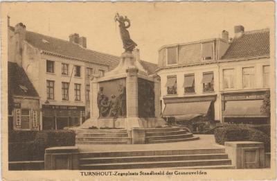 Turnhout - Zegeplaats Standbeeld der Gesneuvelden