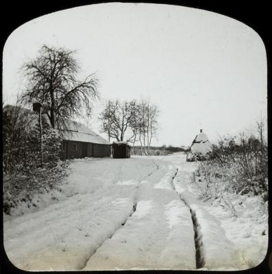 Thielen - boerderij in sneeuw - P. V. Hal