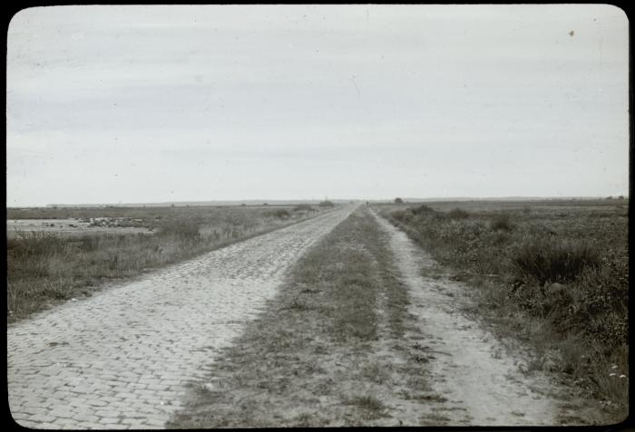 Weelde - steenweg  - P. V. Hal