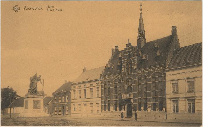 Arendonck. Markt. Grand Place.