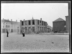 Foto van de afbraak van het oude Steentje op de Grote Markt van Turnhout