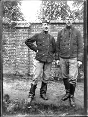 Portret van twee militairen