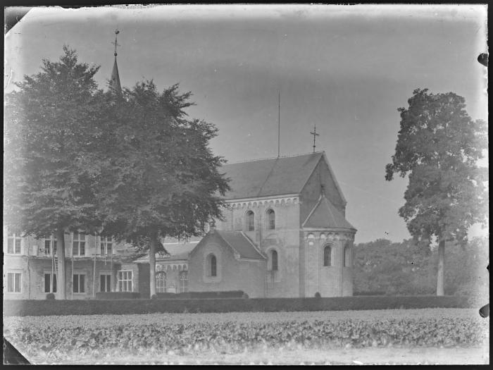 Abdij van Postel / exterieur