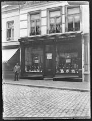 Winkel van "Echte Kant en Ellegoederen".