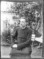 Potretfoto van een geestelijke