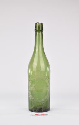 Bierfles 'BIERBROUWERIJ DE AREND - AUGUST PEETERS - TURNHOUT'