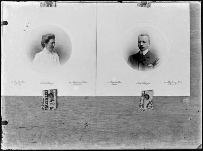 Twee portretfoto's vastgemaakt op een plank