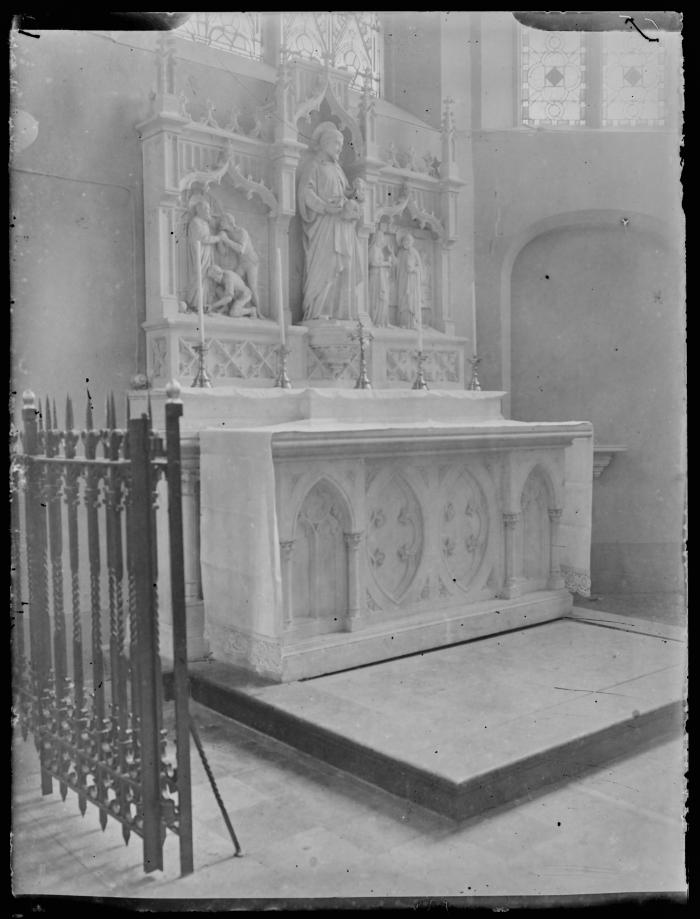 St. Pieterskerk / altaren uit de kapellen