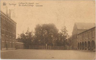 Turnhout Collège St. Joseph Cour. St. Jozefs College Speelplaats