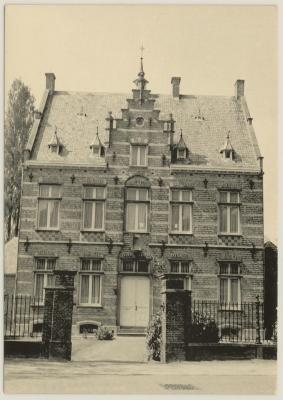 Oud Turnhout. Pastorie St.-Bavo.