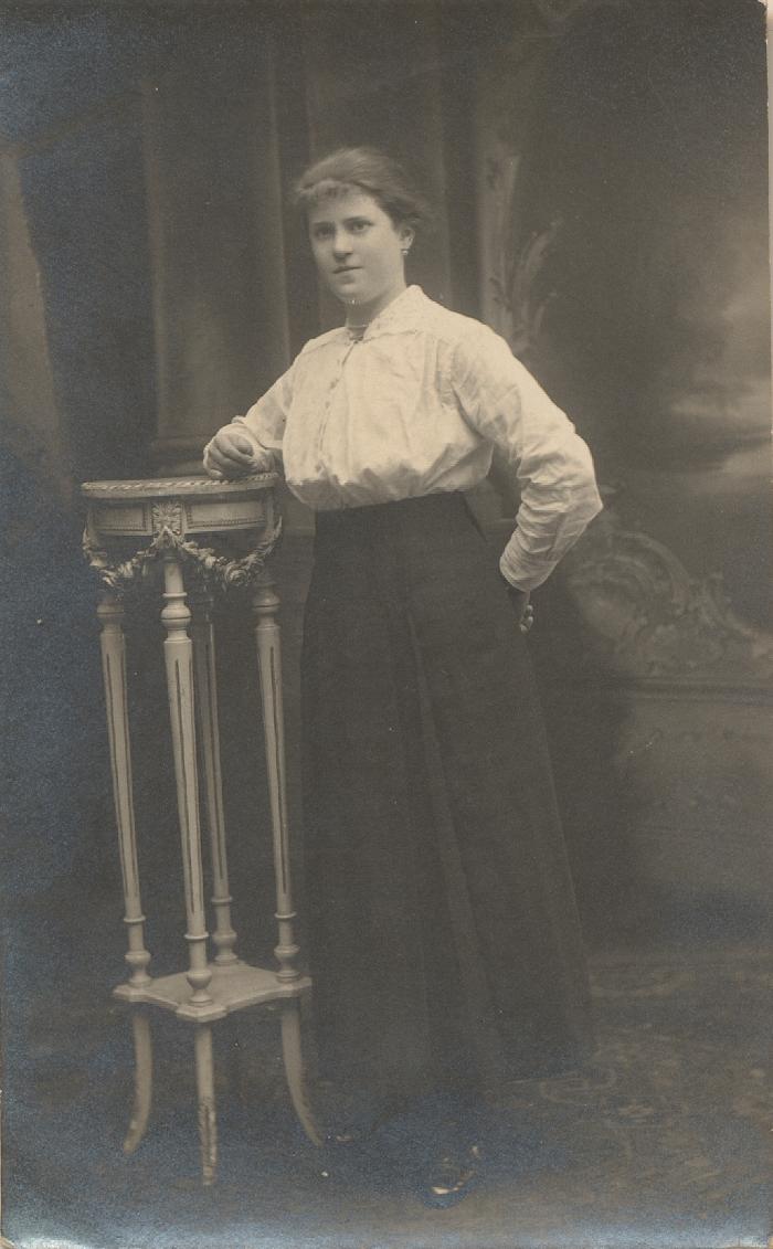 Portretten ongeïdentificeerd / vrouwen