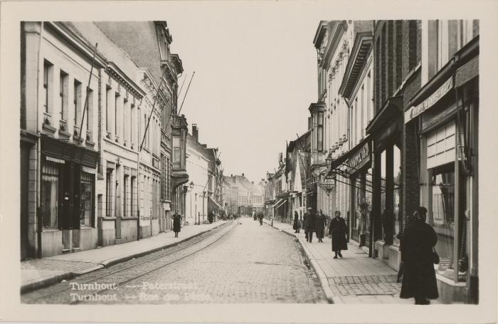 Turnhout. - Paterstraat. - Rue des Pères.