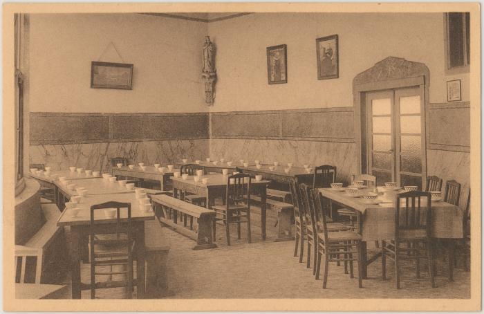 Jongenstehuis de Kl. H. Theresia Weelde-Statie, Turnhout - Een deel van de Eetzaal.