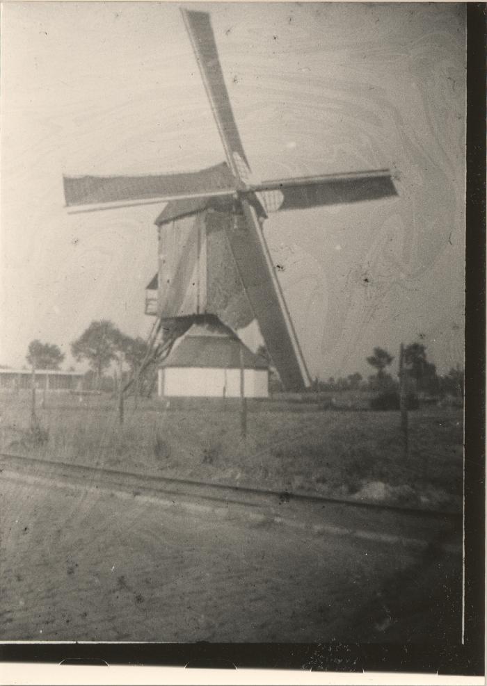 Houten windmolen tussen Retie en Dessel